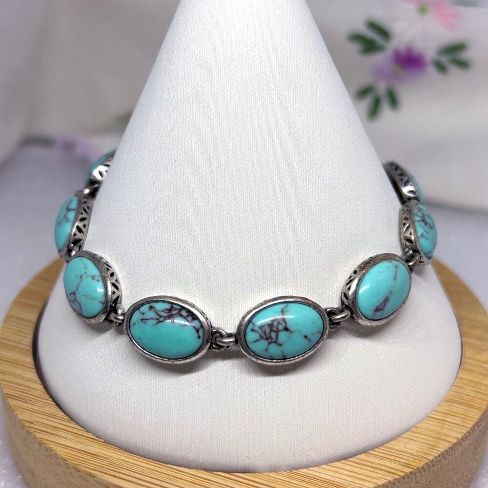 Fossil Faux Turquoise Bracelet With Silver Tone Button & Leather Loop Closure